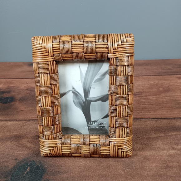 Argento SC Milano Rattan Wicker Picture Frame 4x6 Photo Tabletop - Picture 1 of 3